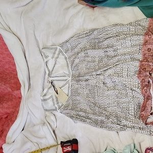 New Women's Sleeveless Blouse